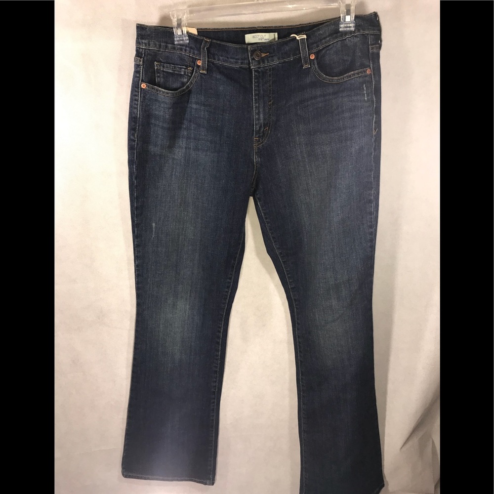 Levi’s Strauss 515 jeans misses